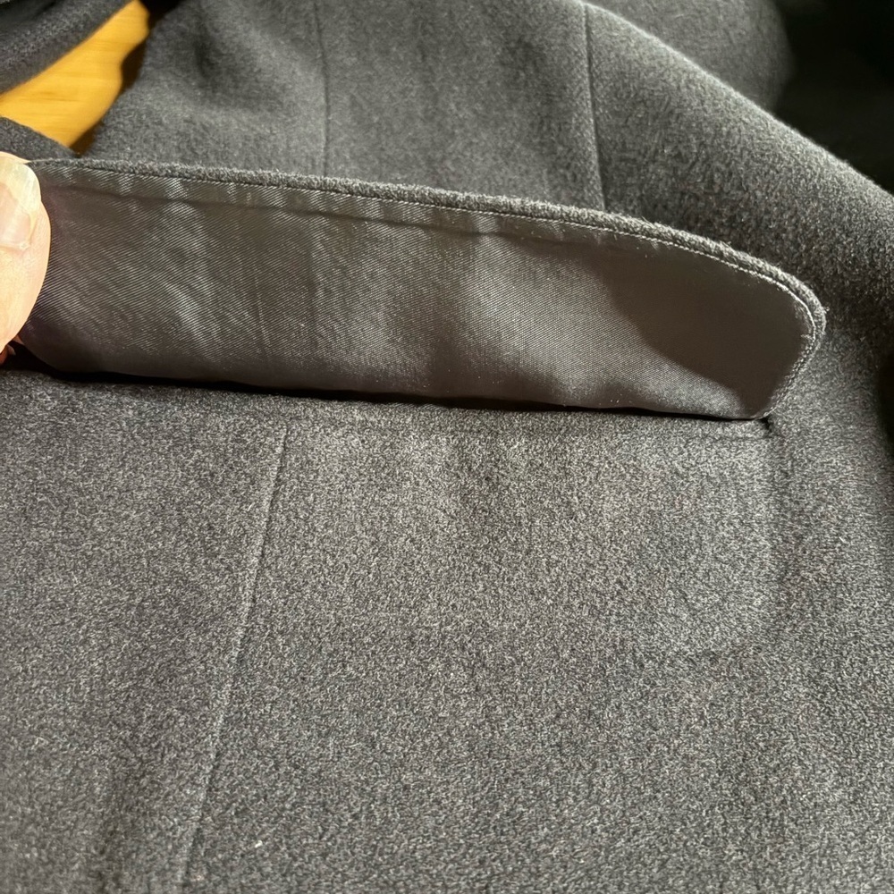 EUC Burberrys Navy Blazer. Size M (See Measurements) - Picture 7 of 8